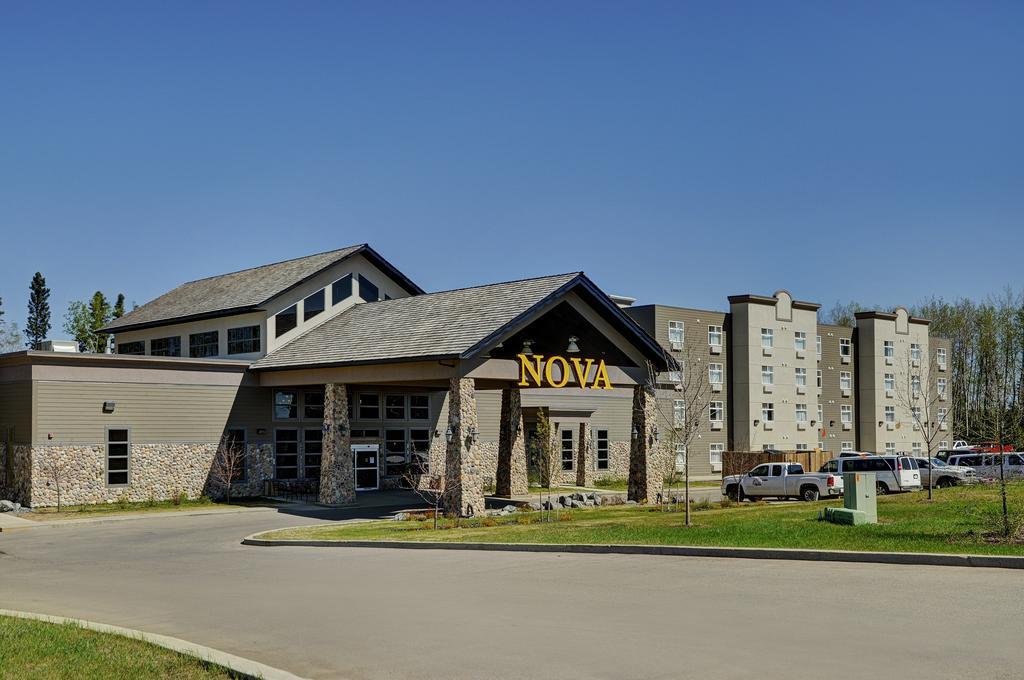 Chateau Nova Hotel Fort Mcmurray Exteriér fotografie