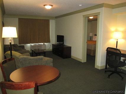 Chateau Nova Hotel Fort Mcmurray Pokoj fotografie