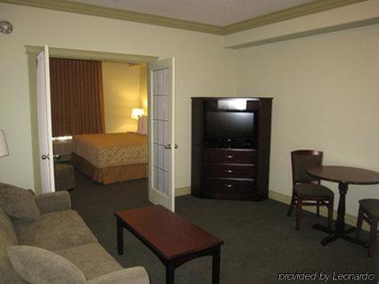 Chateau Nova Hotel Fort Mcmurray Pokoj fotografie